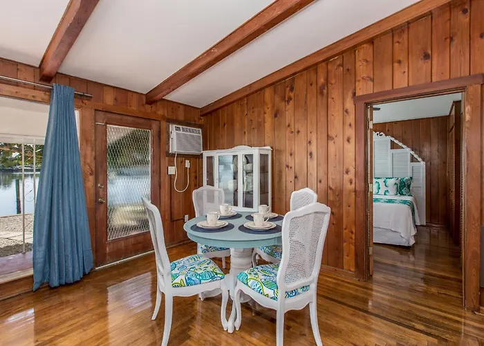 Holiday home Coastal Escape - Indian Rocks *